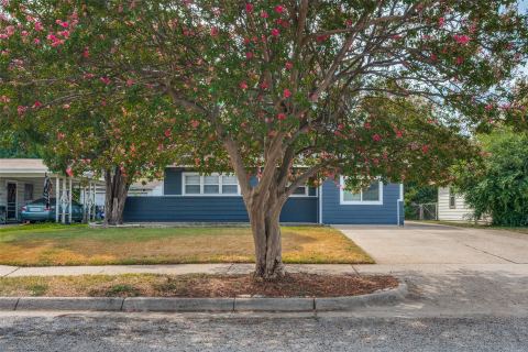 408 E Tucker Boulevard, Arlington, TX 76010 — photo 2