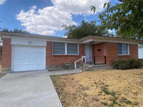 1701 Longview Street, Mesquite