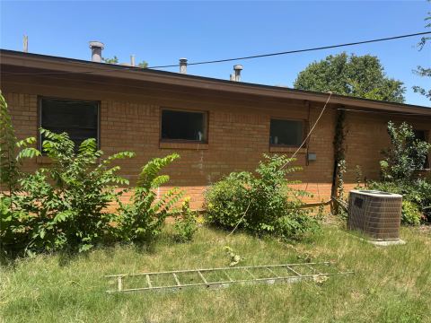 2204 Cloverdale Street, Arlington, TX 76010 — photo 3