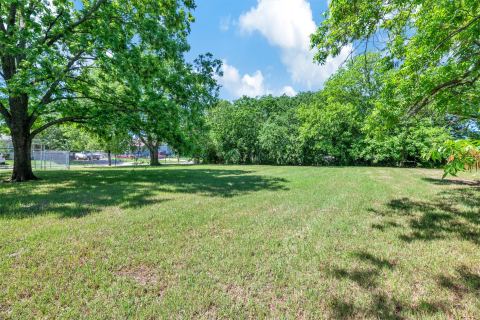 4004 Washington Street, Greenville, TX 75401 — photo 2