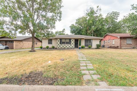 3207 Eastland Avenue, Greenville, TX 75402 — photo 3