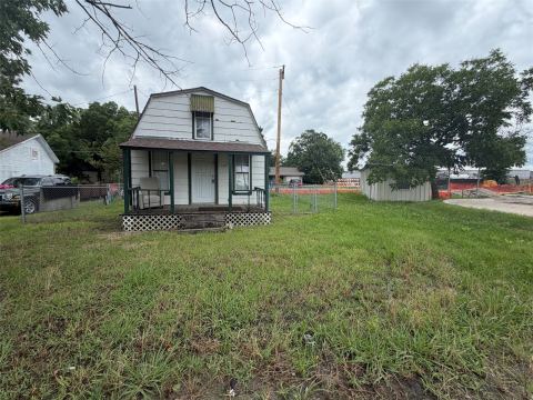 754 N Waco, Van Alstyne