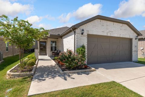 108 Sleepy Willow Lane, McKinney