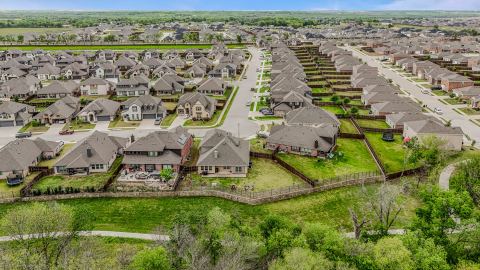 485 W Autumn Hill Bluff, Lavon, TX 75166 — photo 2