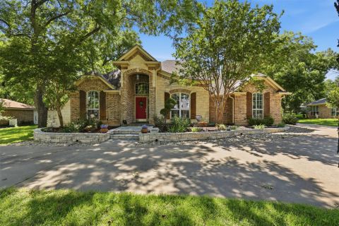 8904 Woodlawn Drive, Granbury, TX 76049 — photo 2