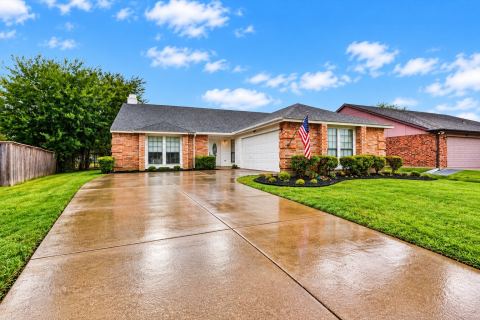 529 Redbud Drive, Forney