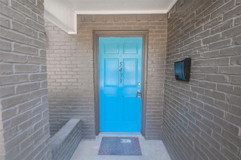 5439 Pershing Avenue, Fort Worth, TX 76107 — photo 2