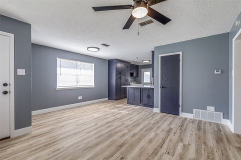451 Wilshire Avenue, Azle, TX 76020 — photo 3