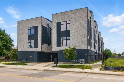 430 E 8th 204, Dallas