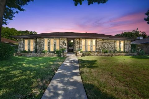 1030 Shadywood Lane, DeSoto, TX 75115 — photo 2