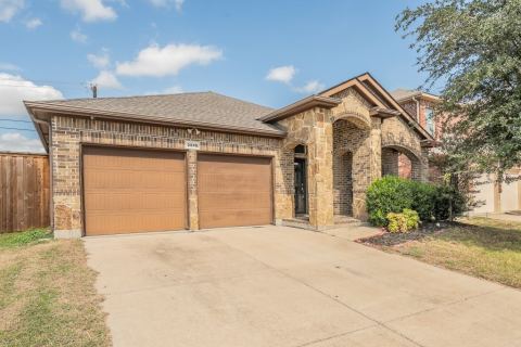 2840 Candace Drive, Grand Prairie, TX 75051 — photo 3