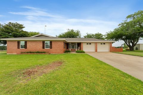 1802 County Road 428, Stephenville, TX 76401 — photo 2