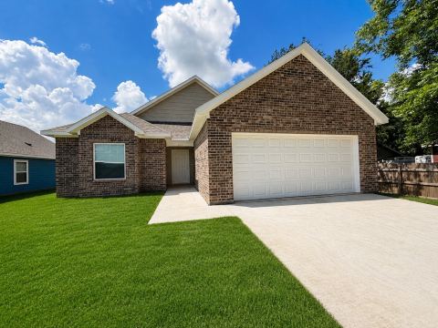 600 Crockett Drive, Cleburne, TX 76033 — photo 2
