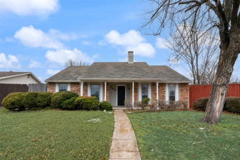 1323 Rivercrest Boulevard, Allen