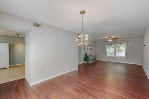 13818 Methuen Green Lane, Dallas, TX 75240 — photo 3