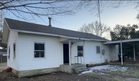 307 W Main Street, Pilot Point, TX 76258 — photo 2
