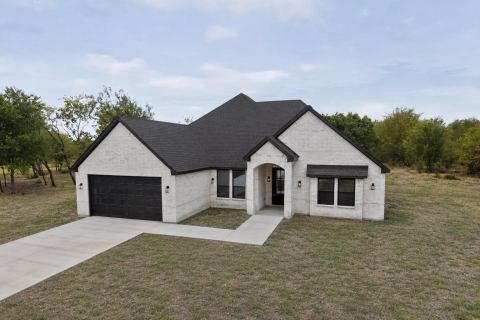 205 COOL SPRINGS CIRCLE, Corsicana, TX 75110 — photo 2