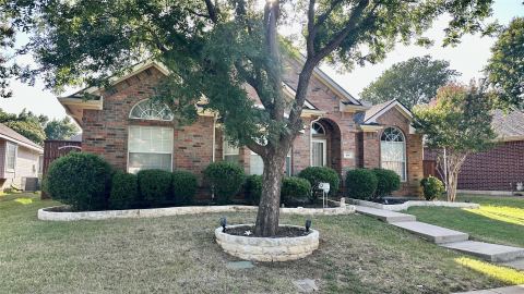 808 Pinnacle Circle, Lewisville, TX 75077 — photo 2