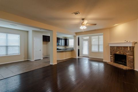 1512 Cockatiel Drive, Little Elm, TX 75068 — photo 2
