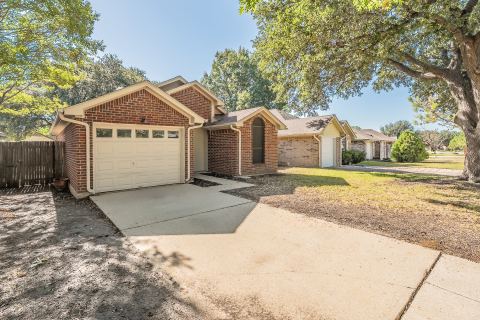 1521 Eastview Street, Fort Worth, TX 76134 — photo 2