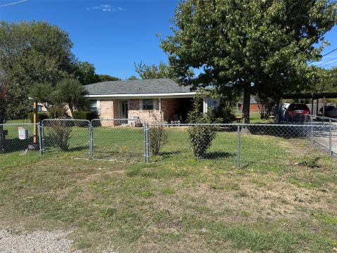 4508 Village Court, Granbury