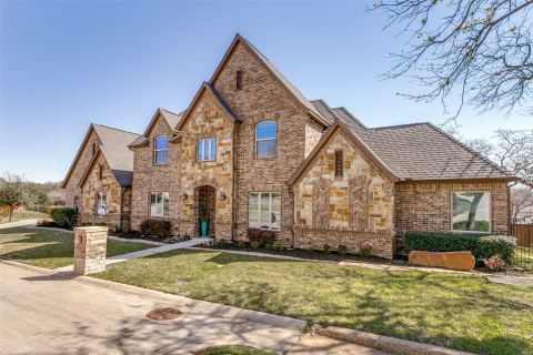 6800 Woodland Hills Drive, North Richland Hills, TX 76182 — photo 2