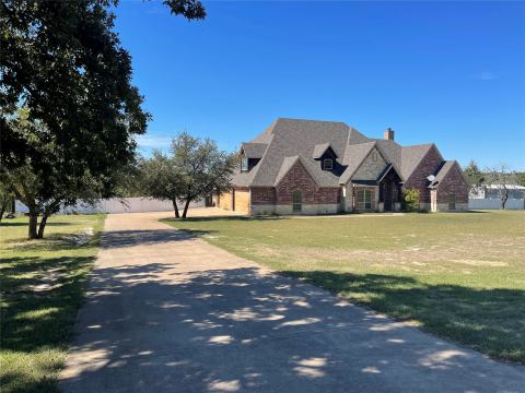 124 True Grit Court, Weatherford