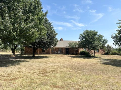 2829 Bailey Lane, Aubrey