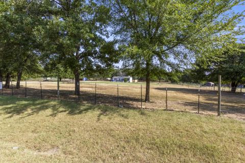 313 Hogan Lane, Whitesboro