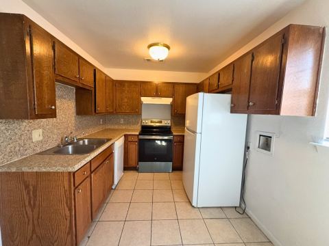 809 W Walnut Street B2, Celina, TX 75009 — photo 2