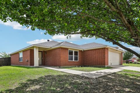 8111 Macgregor Drive, Arlington, TX 76002 — photo 2