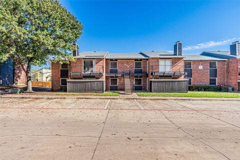 300 W Wintergreen Road 226, DeSoto, TX 75115 — photo 2