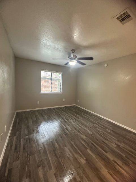1122 Millview Drive 203, Arlington, TX 76012 — photo 2