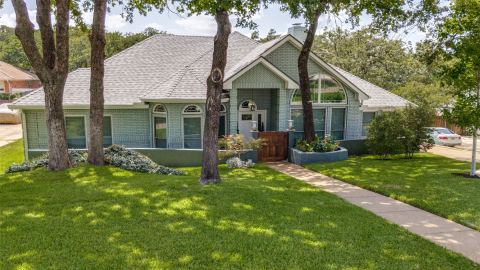 2708 Monarch Drive, Arlington, TX 76006 — photo 2