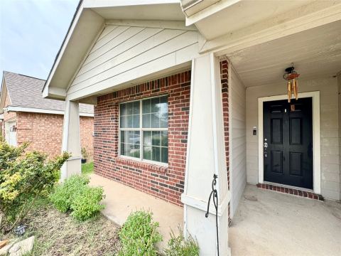 2812 Park Place Drive, Grand Prairie, TX 75052 — photo 3