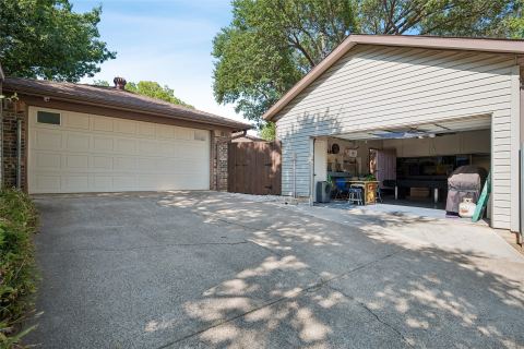 1105 Wood Creek Circle, Flower Mound, TX 75028 — photo 3