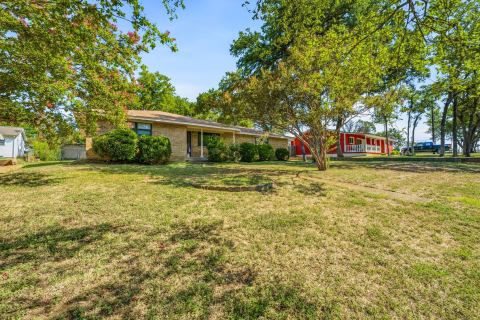 904 Spanish Trail Drive, Granbury, TX 76048 — photo 3