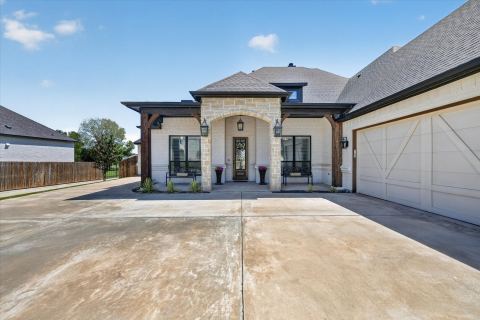1213 Crown Valley Drive, Weatherford, TX 76087 — photo 2