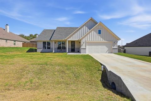 4004 Gallivant Drive, Granbury, TX 76049 — photo 3