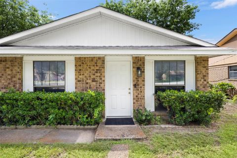 111 Alamo Street, Waxahachie, TX 75165 — photo 2