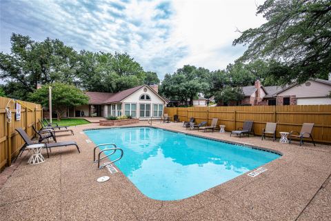135 Pleasant Grove Lane, Waco, TX 76712 — photo 2