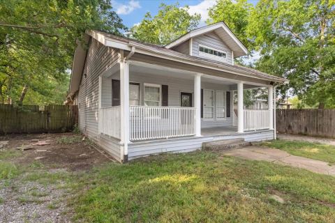 1010 E Cherry Street, Sherman, TX 75090 — photo 3