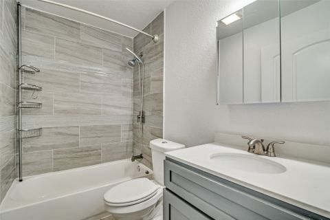310 Thistle Drive, Garland, TX 75043 — photo 2