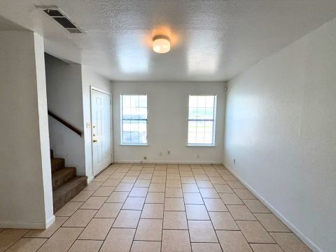 807 W Walnut Street C4, Celina