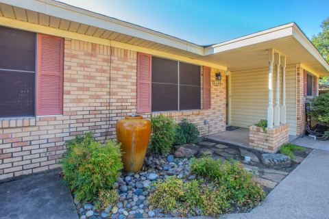 5406 Hawthorne Drive, Waco, TX 76710 — photo 2