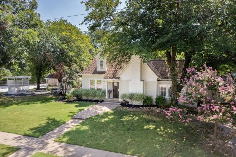 704 N College Street, McKinney, TX 75069 — photo 3