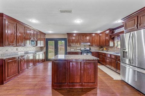 810 Alexander Road, Stephenville, TX 76401 — photo 2