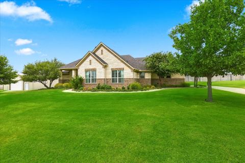 14008 Cromer Drive, Newark, TX 76071 — photo 2