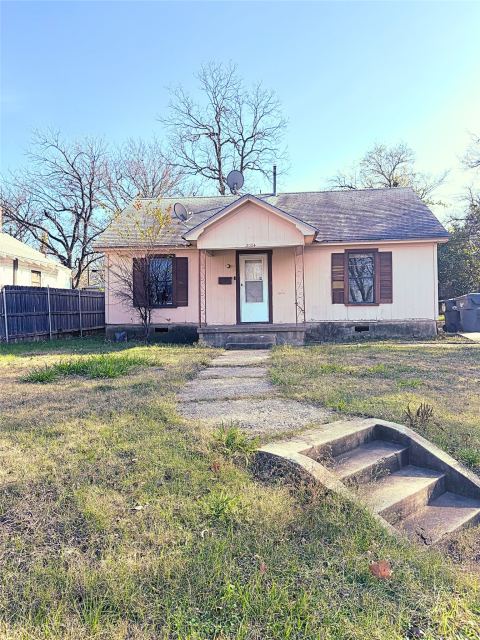 2004 Avondale Avenue, Waco