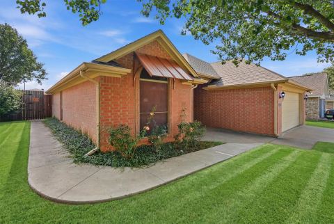 708 Hillcrest Drive, Cleburne, TX 76033 — photo 2